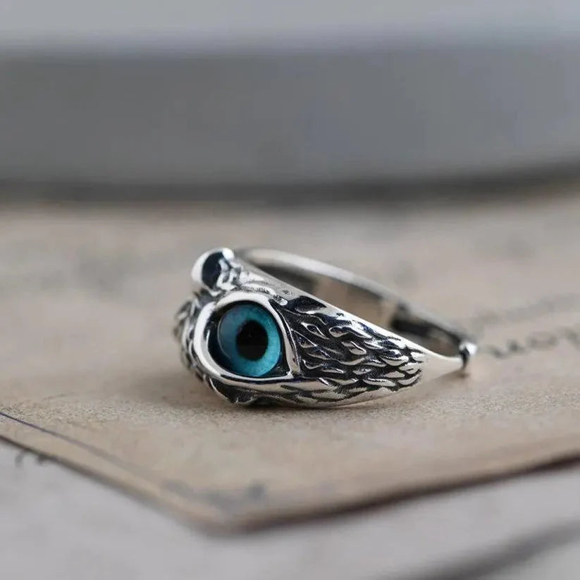 Owl of good luck adjustable ring in silver and opal